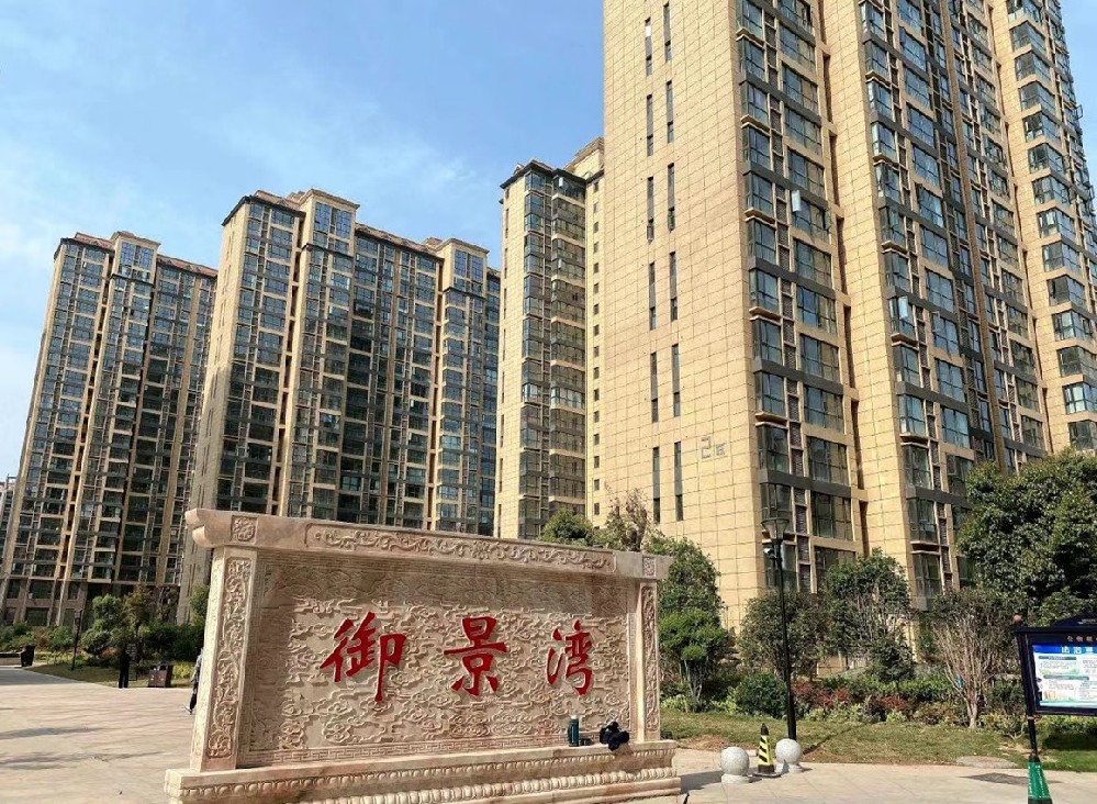 禦景灣玻璃幕牆清洗